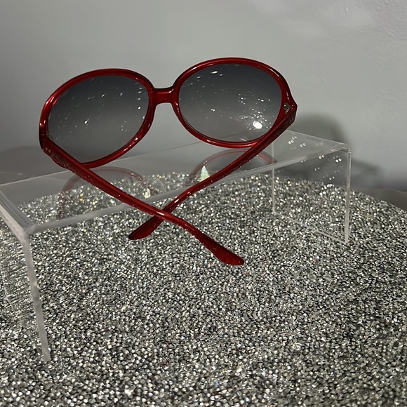 Vogue candy apple red sunglasses - Picture 3 of 7